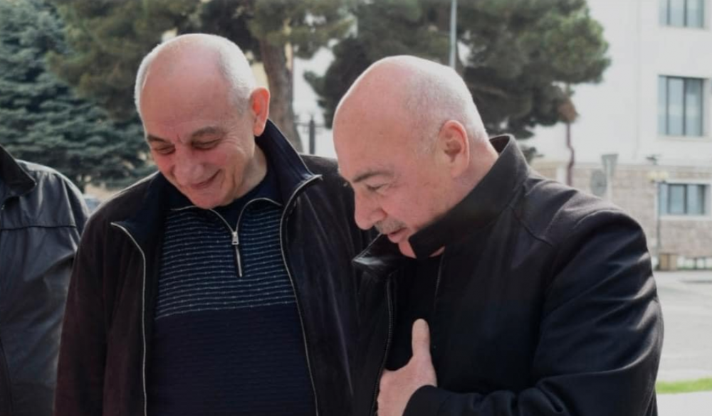 «Ո՛Չ Արցախի էթնիկ զտմանը» երիտասարդական շարժման ստորագրահավաքին միացել են նաեւ Արցախի նախկին նախագահները