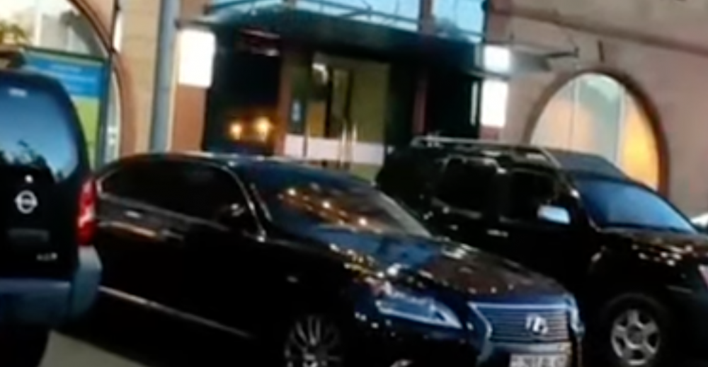 Ռոբերտ Քոչարյանը «Կոնգրես» հյուրանոցում հանդիպման է կանչել «Հայաստան» դաշինքի պատգամավորներին (տեսանյութ)