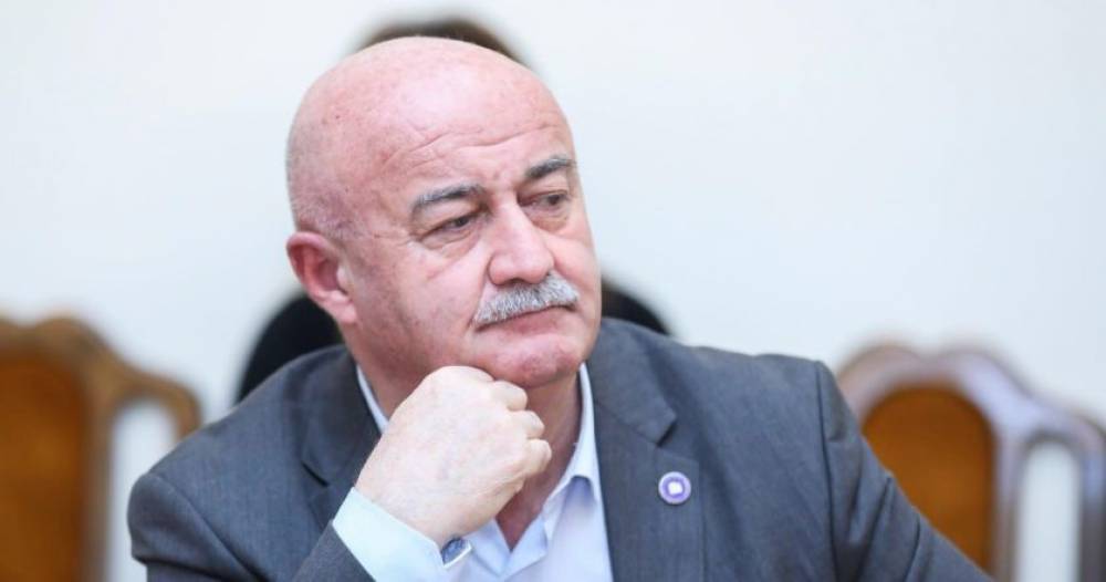 Էդ մենք էլ պետք չենք, հա՞ վարչապետի ստեղծած խմբում․ Աղազարյանը՝ փոխնախարարին