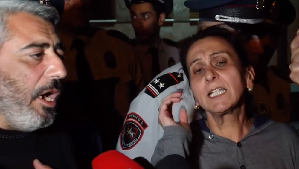 «Հերթական նիկոլիզմն ա, դռները ջարդելու ենք, չենք թողնելու Գայանեին փակեն». զոհվածի մայր