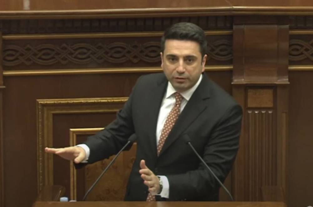 Այո, սա Ալեն Սիմոնյանի բեսեդկան չէ, բայց նաև ձեր դուքյանը չէ, կամ ձեր հյուրանոցը ու հիմնարկները չեն, սա ՀՀ ԱԺ-ն է․ Ալեն Սիմոնյանը՝ ընդդիմությանը