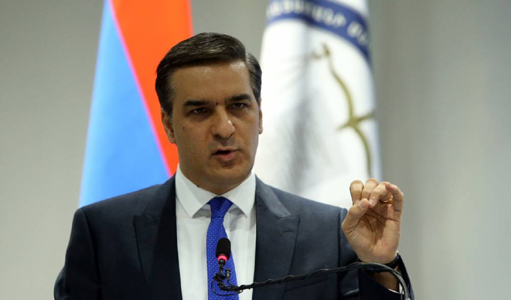 Հերոսածին մայրը պետք է անհապաղ ազատ արձակվի․ Արման Թաթոյան