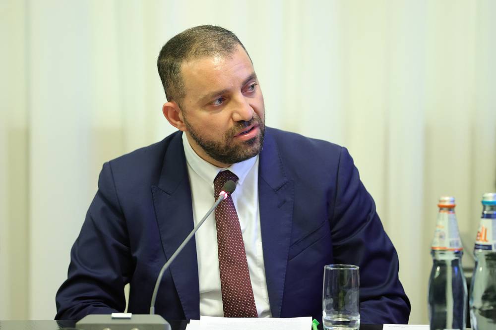 Հուշագիր՝ սոցապնախարարության անունից. Վահան Քերոբյանի գործուղման ուշագրավ հաշվետվությունը. «Ժողովուրդ»