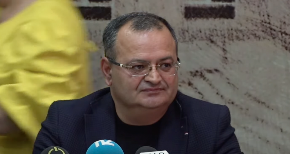 Աշոտ Փաշինյա’ն, որևէ խնդիր կա՞ր Եռաբլուր գնալու մեջ, ինչո՞ւ վախեցար, մարդկանց կարեկցելը խնդի՞ր է