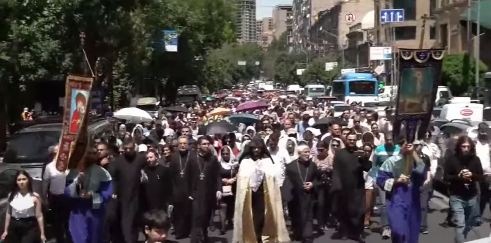 Դարձի եւ ապաշխարհության խորհրդով ուխտերթ դեպի Սուրբ Գրիգոր Լուսավորիչ եկեղեցի. (ուղիղ)