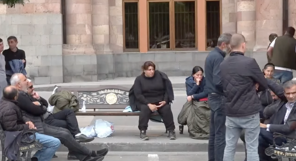 Ուղիղ միացում՝ Հանրապետության Հրապարակից