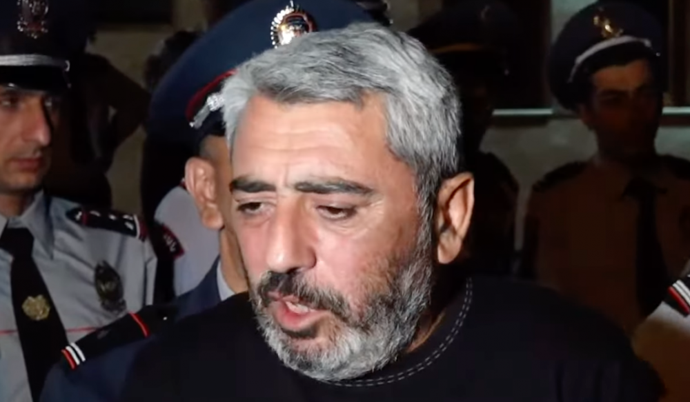 Չեմ պատկերացնում, ոնց պետք է Արցախը հանձնենք, որ իմ երեխու արյան վրով ք*րքը քայելի. մինուճար որդուն կորցրած հայր (տեսանյութ)