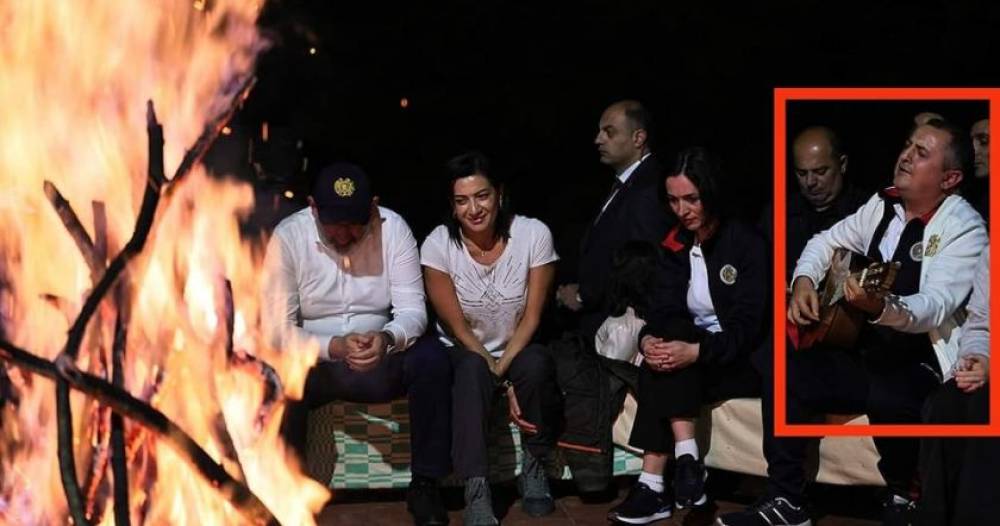 Հնում սրանց կոչում էին պալատական սազանդարներ