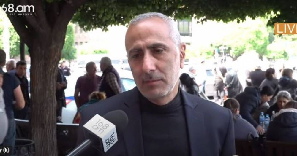 Էդ որտեղա գրված, որ Աշոտի մազին կպչել չէր կարելի, մեր երեխեքին սպանդի տանել կարելի՞ էր. Արա Ռոստոմյան (Video)