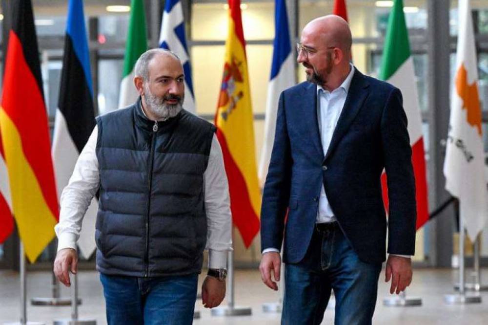 Հրապարակվել են Փաշինյանի և Միշելի հանդիպումից առաջին կադրերը.Փաշինյանը սպորտային ժիլետով է