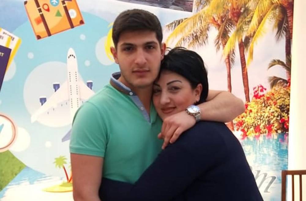 Խնդրում եմ նաև մենակ չթողնել Ժորայիս և իմ փոխարեն Եռաբլուրում այցելել նրա սուրբ շիրիմին.Ձեր՝ Գայանե