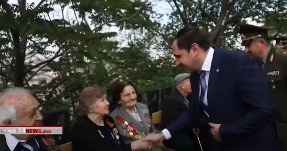 "Вас тоже с праздником!". Սուրեն Պապիկյանն այցելել է «Հաղթանակ» զբոսայգի (Video)