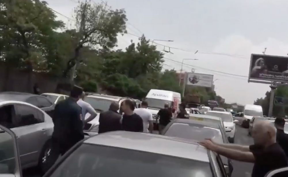 Այ տղան դու ես արա, քեզ տոշնի պահի, արա. լարված իրավիճակ Արշակունյաց պողոտայում