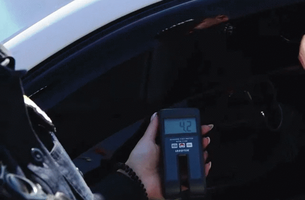 Պարեկը չի կարող տուգանել քաղաքացուն՝ կողային ապակիների մգեցվածության համար, քանի որ կառավարության որոշում չկա