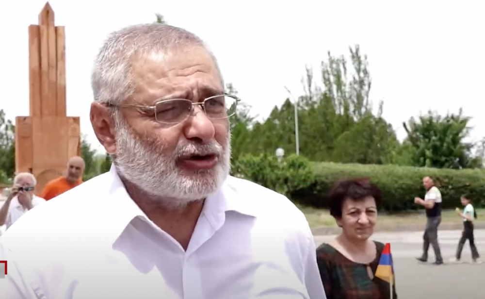 Ո՞վ եք դուք, այ ***, ոչ մեկդ իրավունք չուներ Սարդարապատում ծաղիկ խոնարհեր. նախկին զինվորական