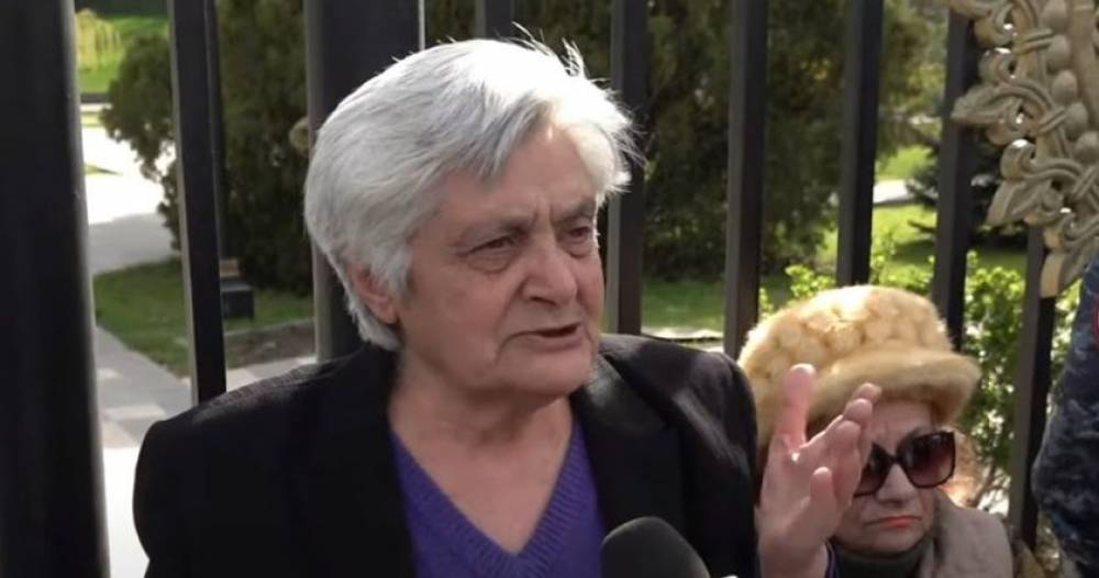 Գայանեի տեղը, նույն հաջողությամբ, կարող էին ինձ ձերբակալել, դատել. hաշվեք ինձ են դատում. միացեք հերոսածին ծնողներին դատարանի բակում