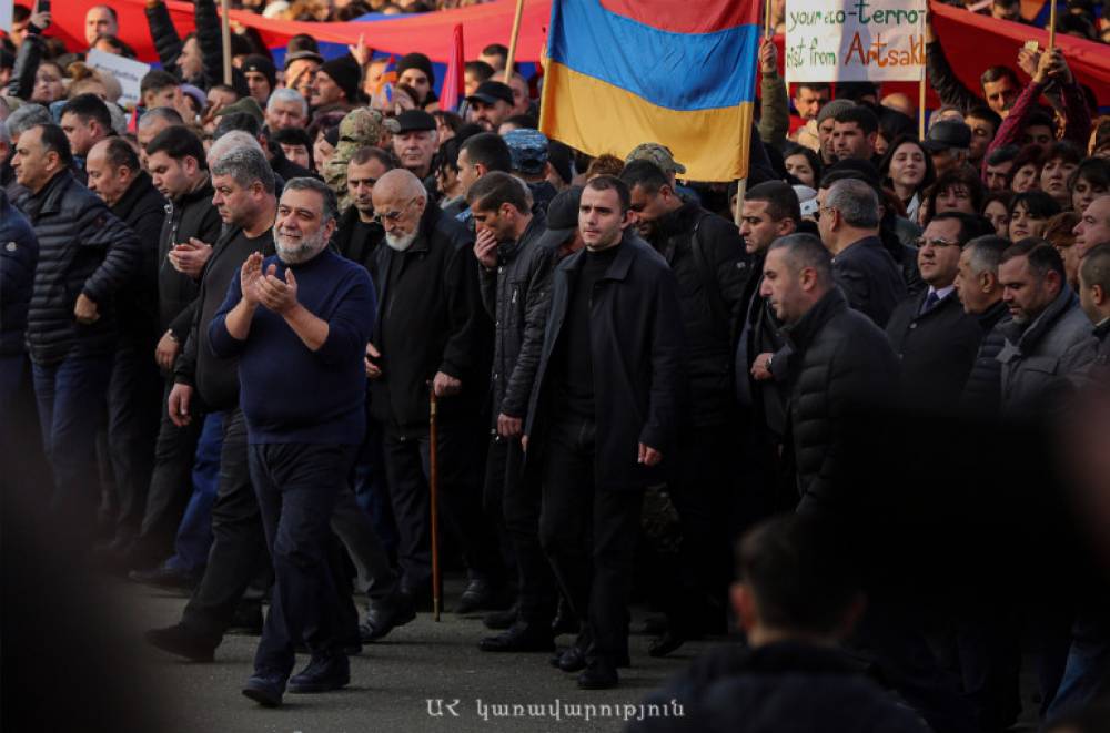 Արցախում վաղը հանրահավաք է լինելու. Ռուբեն Վարդանյանը ֆեյսբուքյան տեսաուղերձով կոչ է արել միանալ