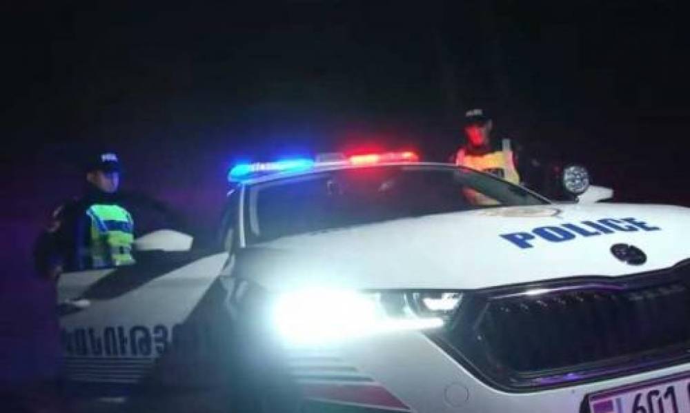 Պարեկը ակտ չգրելու դիմաց քաղաքացուն ստիպել է խանութից իր համար կոշիկ առնել.Aravot.am