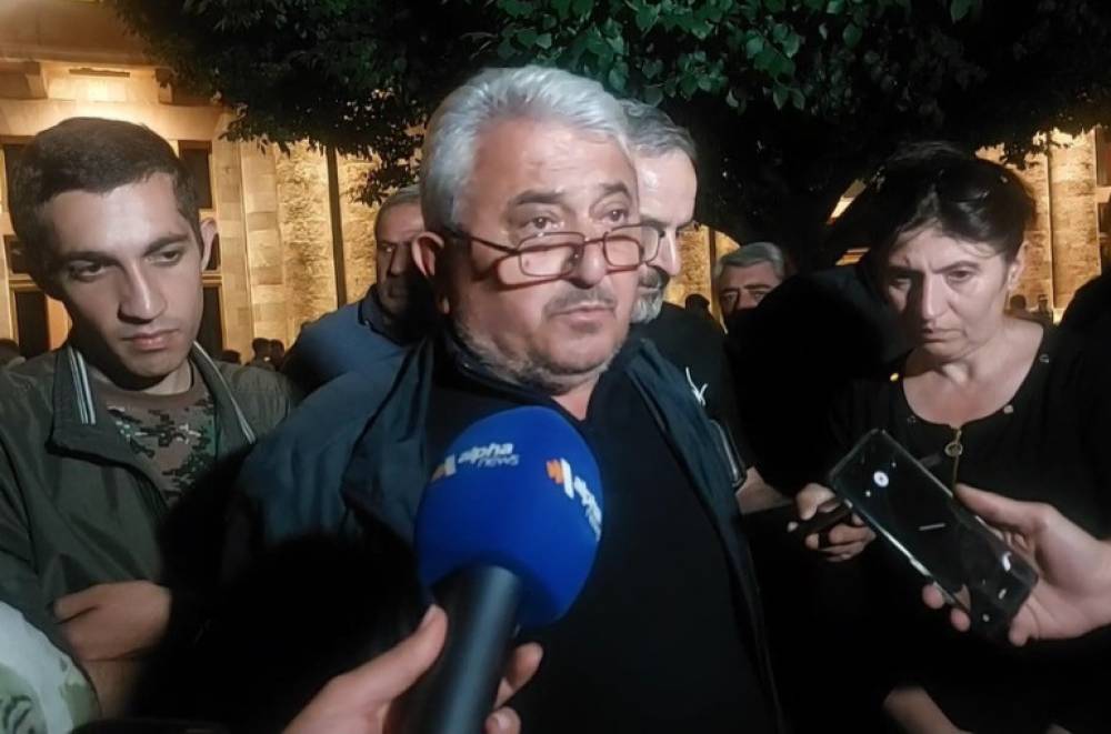 Գայանե Հակոբյանին աջակցող ծնողները դադարեցրել են կառավարության առջև նստացույցը