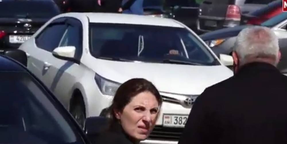 «Ամո'թ, ամո'թ, ամո'թ». ոստիկանական մեքենա են տրամադրում, որ Հ1-ի լրագրողը արտոնյալ ձևով Կիրանց գնա