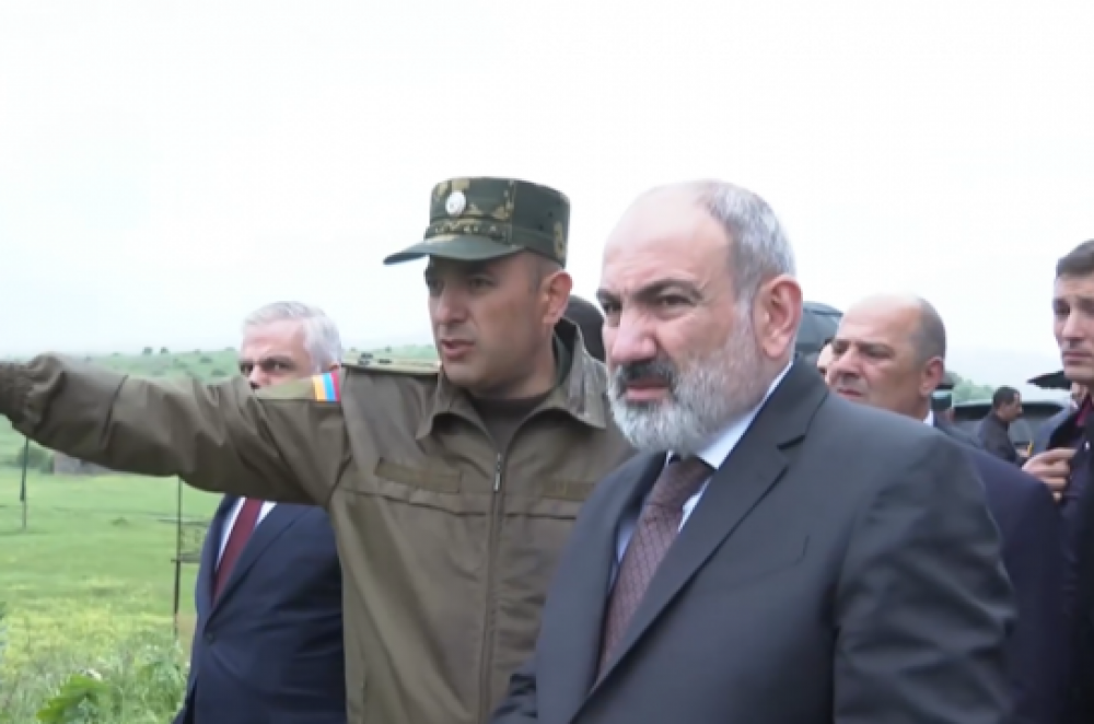 Փաշինյանն այցելել է Ոսկեպարի Սուրբ Աստվածածին եկեղեցի