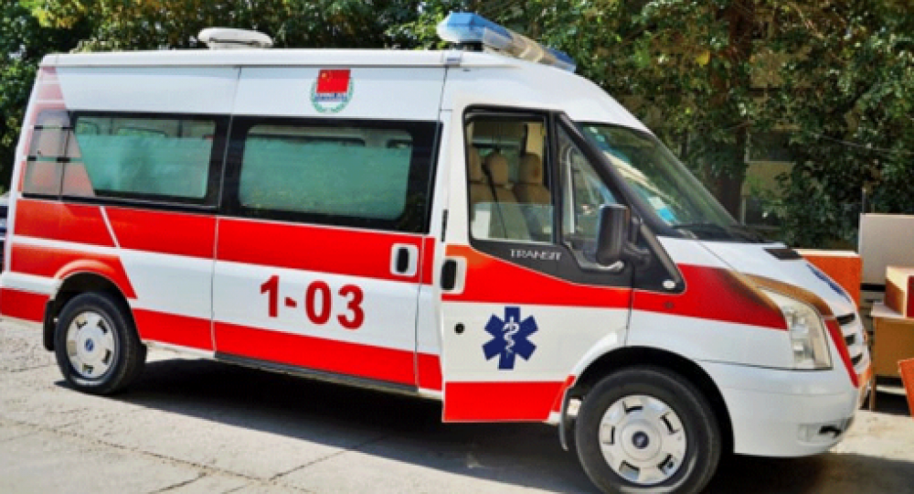 Շապօգնության բժիշկը 20-ամյա աղջկան ներարկում է կատարել, միացրել է կաթիլային, բռնի ուժով համբուրել