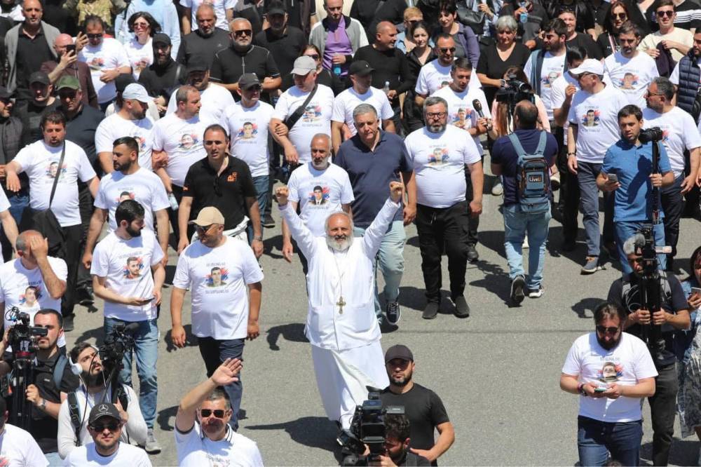 Պատրաստ եմ, ձեռքերս բաց է, թող կալանավորեն ինձ․ Բագրատ Սրբազան