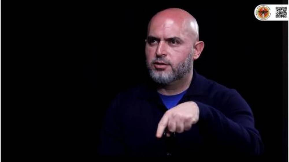 Դիմում ես, Պետրոս, ՔԿՀ պետին, գալիս ես այստեղ հարցազրույցի ինձ հետ և հետո առանց մոնտաժի ցուցադրում