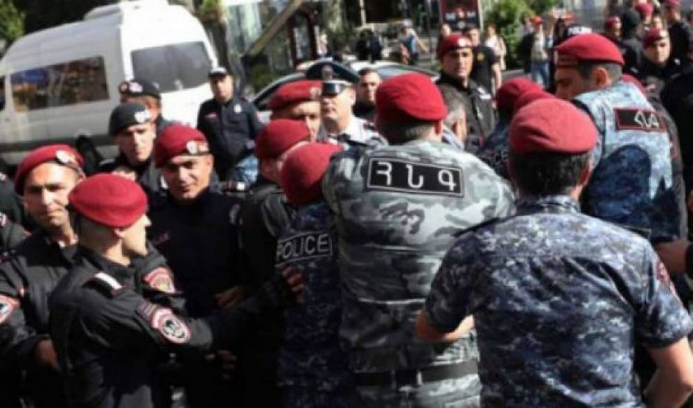 Ով է իրականացնում ցուցարարներին ցրելու, ծեծելու ինստրուկտաժը․ «Հրապարակ»