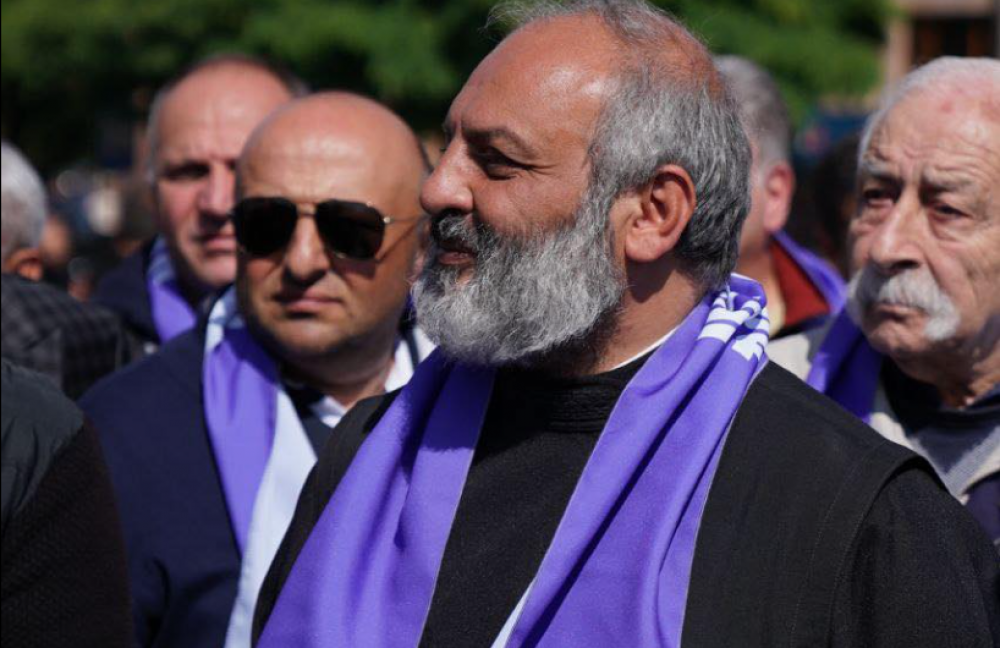 «Այս ստի հայրը պատասխա՛ն ունի տալու». Բագրատ սրբազան