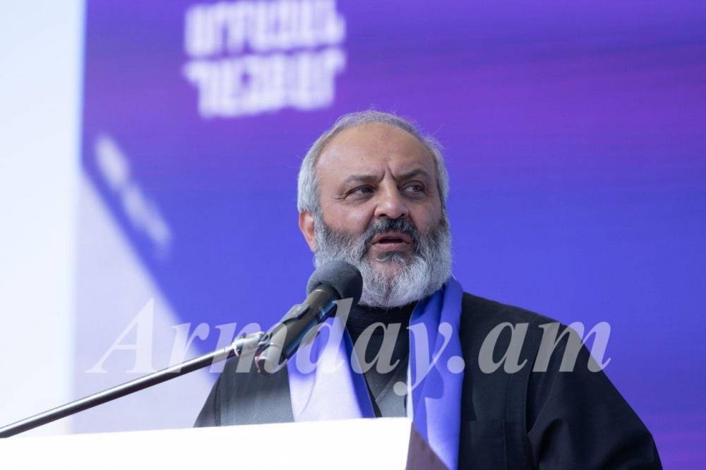 Ես իմ կյանքը զոհաբերել եմ, նախադեպ կա՞, որ արքեպիսկոպոսը հայտնվի իմ կարգավիճակում. Բագրատ Սրբազան