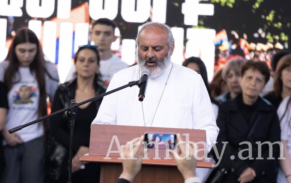 Առանց Արցախի խեղդվում եմ և վստահ եմ, որ յուրաքանչյուրդ էլ այդպես եք զգում, բայց ես չեմ ուզում խեղդվել,  ուրեմն՝ Ոսկեպարով դեպի Արցախ