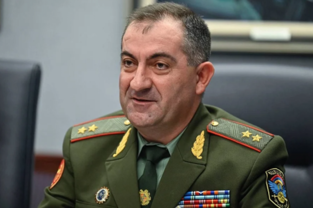 Էդվարդ Ասրյանը ՀՀ քաղաքացի է, իսկ նրա կինը՝ ազգությամբ ռուս․ ՊՆ-ն պարզաբանում է տարածվող լուրերը