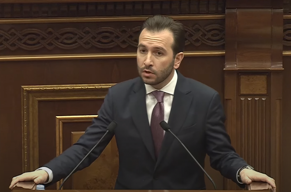 Դուք քաղաքական հեթանոսներ եք, վեղարների տակ թաքնված՝ փորձում եք իշխանություն զավթել․ Հայկ Կոնջորյան
