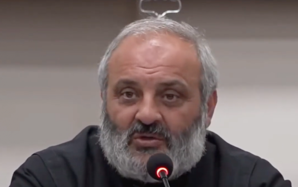 Եթե առաջ 20 փամփուշտ էին կրակում, հիմա տա՞սն են կրակելու. սա աբսուրդ է. Սրբազան (տեսանյութ)