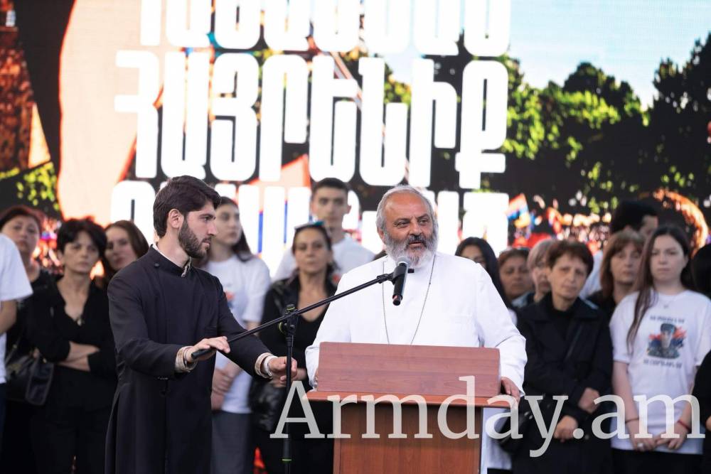 Վաղն առավոտ ժամը 8.00-ից տոտալ դասադուլներ, գործադուլներ, պարալիզացնել ամբողջ քաղաքը. Բագրատ Սրբազան