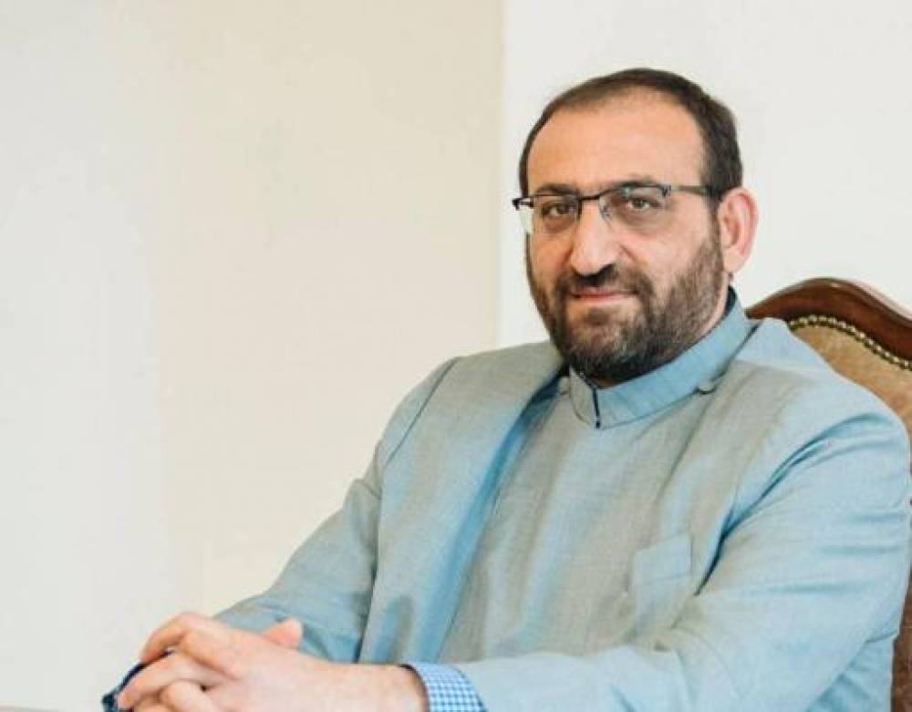 Արշակ Սրբազանի արձագանքը Արսեն Թորոսյանի գրառմանը