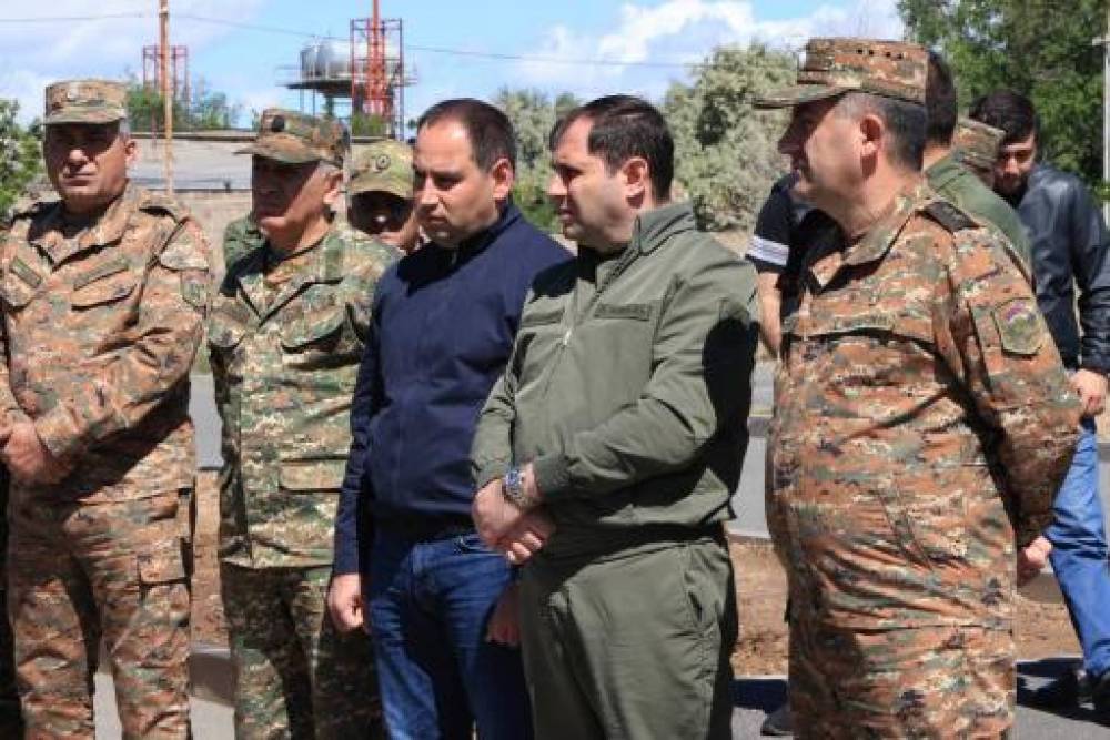Հուսով եմ՝ կրտսեր հրամանատարների շարքերը համալրող զինվորները պատշաճ կկիրառեն ձեռք բերած գիտելիքները