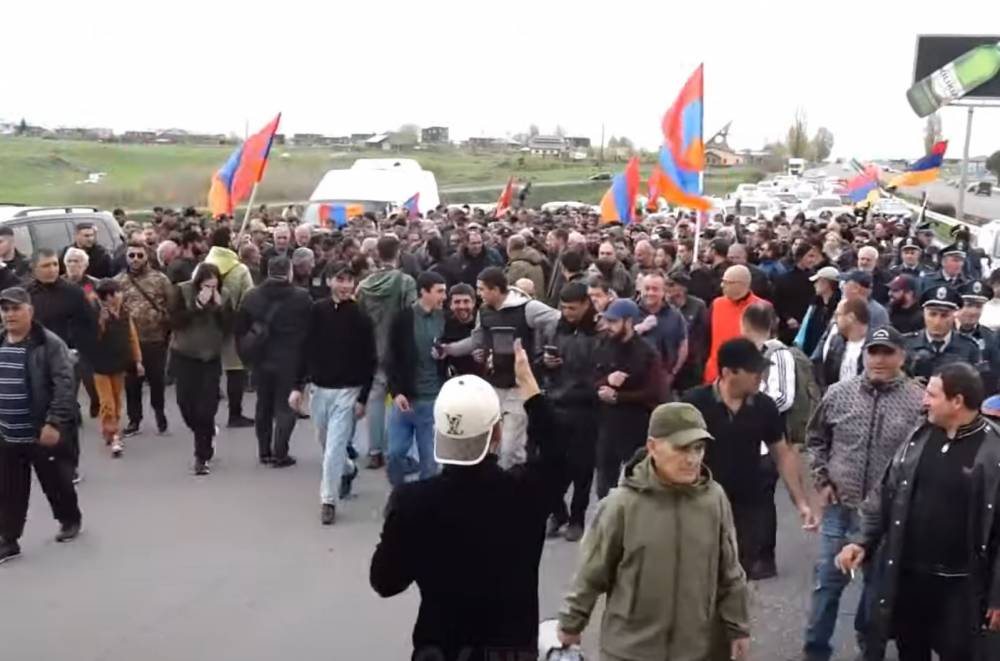 Գավառցիները դիմավորեցին Սրբազան Հորն ու նրա ղեկավարած Շարժմանը