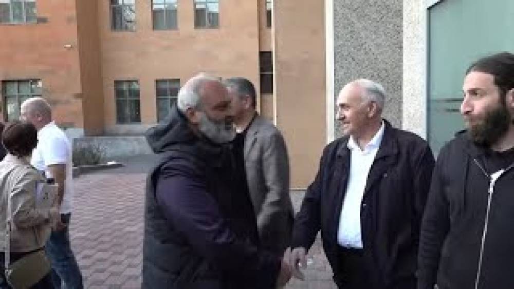 LIVE. Բագրատ Սրբազանի հանդիպումը դասախոսների հետ