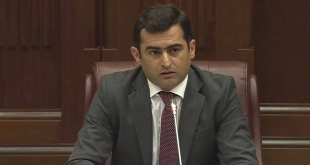 Դուք անօդաչու թռչող շիշ եք ուղարկել ամբիոն. Ինձ մի' սովորեցրեք՝ ինչպես նիստը վարել. Արշակյանը՝ Օհանյանին
