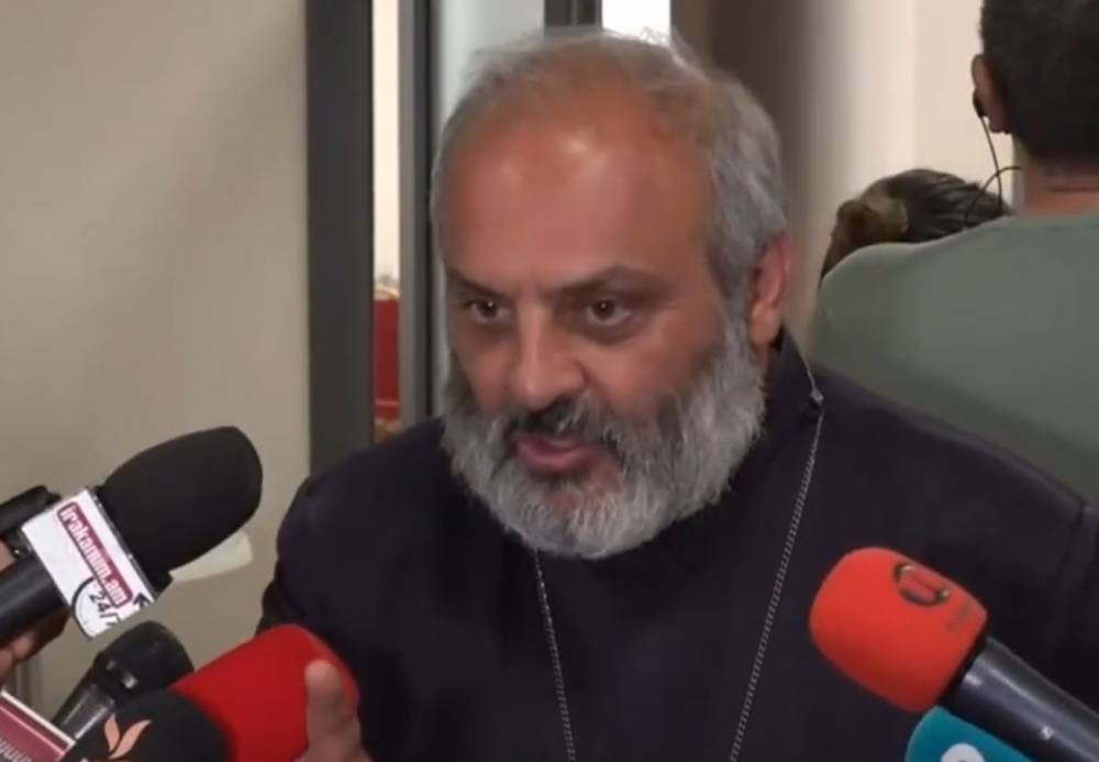 Ինձ ցեխի մեջ մի մտցրեք, չեմ պատասխանելու իրենց, ես մի մարդու անուն եմ տվել հանրահավաքի ժամանակ