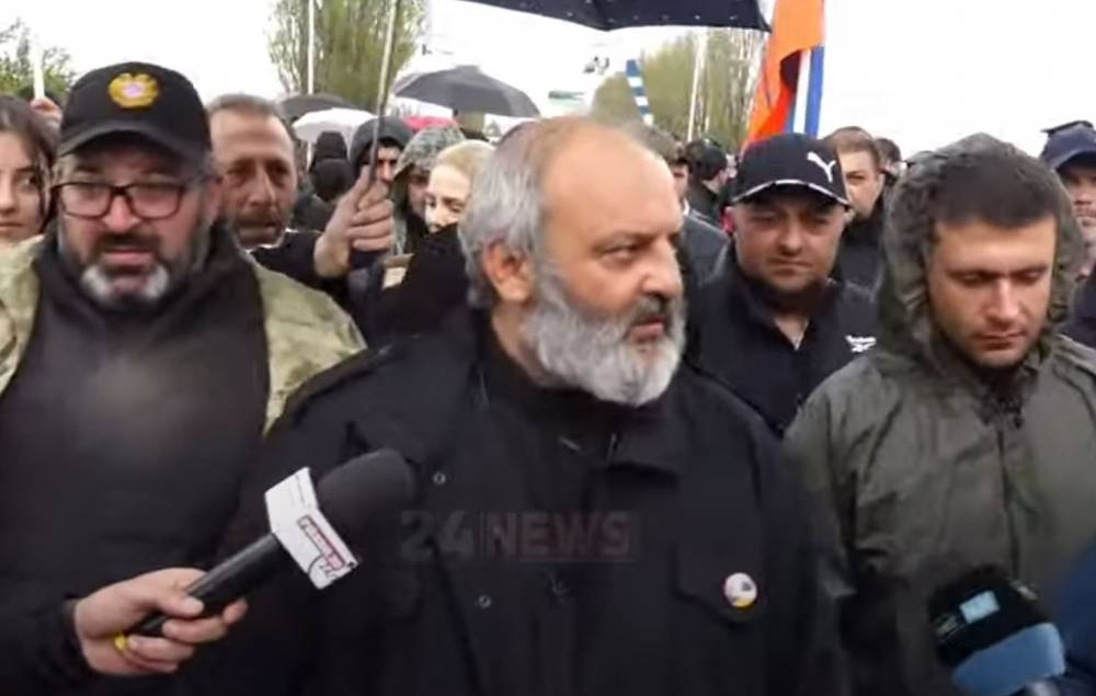 Մեր հեռախոսները ԱԱԾ-ն լսում է, լավ է՝ կկրթվեն, սաղմոսներ ու Կտակարան կկարդան ու կփոխանցեն վերևներին