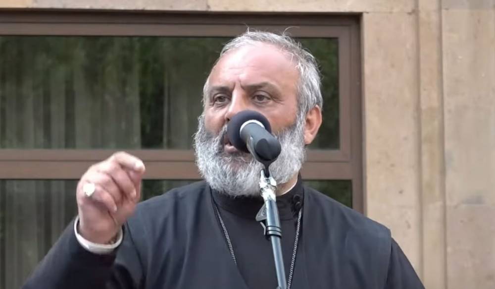 Ոստիկանությունը «գլադիատոր» է դարձել, Արարատ Միրզոյանն ո՞վ է, որ այդքան ոստիկաններ պահում էին