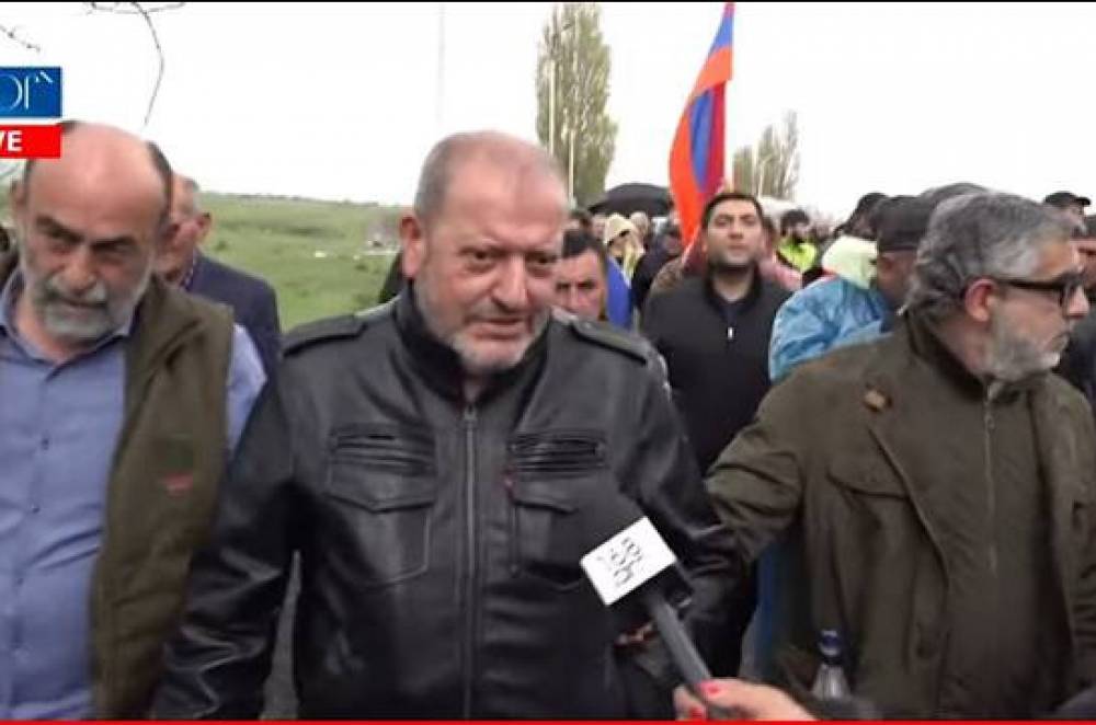 Երկիրն արձակուրդի մեջ է, պետք է հետ բերել արձակուրդից. Դավիթ Ամալյան