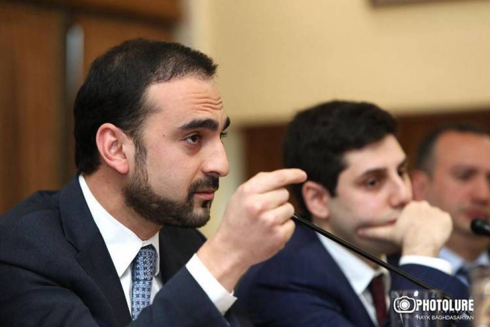Ինչու են լարվել քաղաքապետի և փոխքաղաքապետի հարաբերությունները. «Հրապարակ»