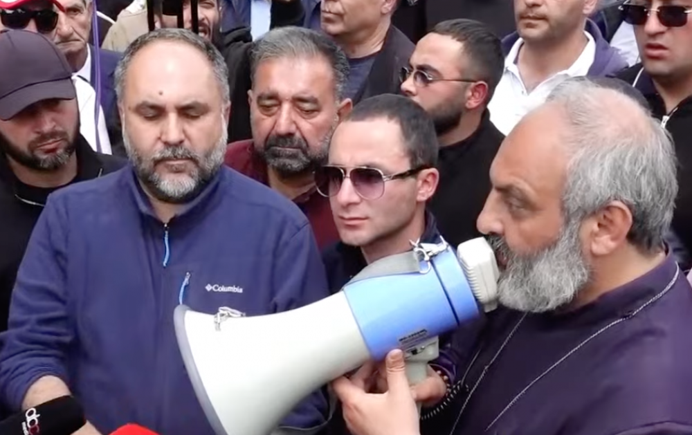 Բագրատ Սրբազանը՝ չնայած ոստիկանական արգելքին, կարողացել է հասնել Կիրանց․ Գառնիկ Դանիելյան