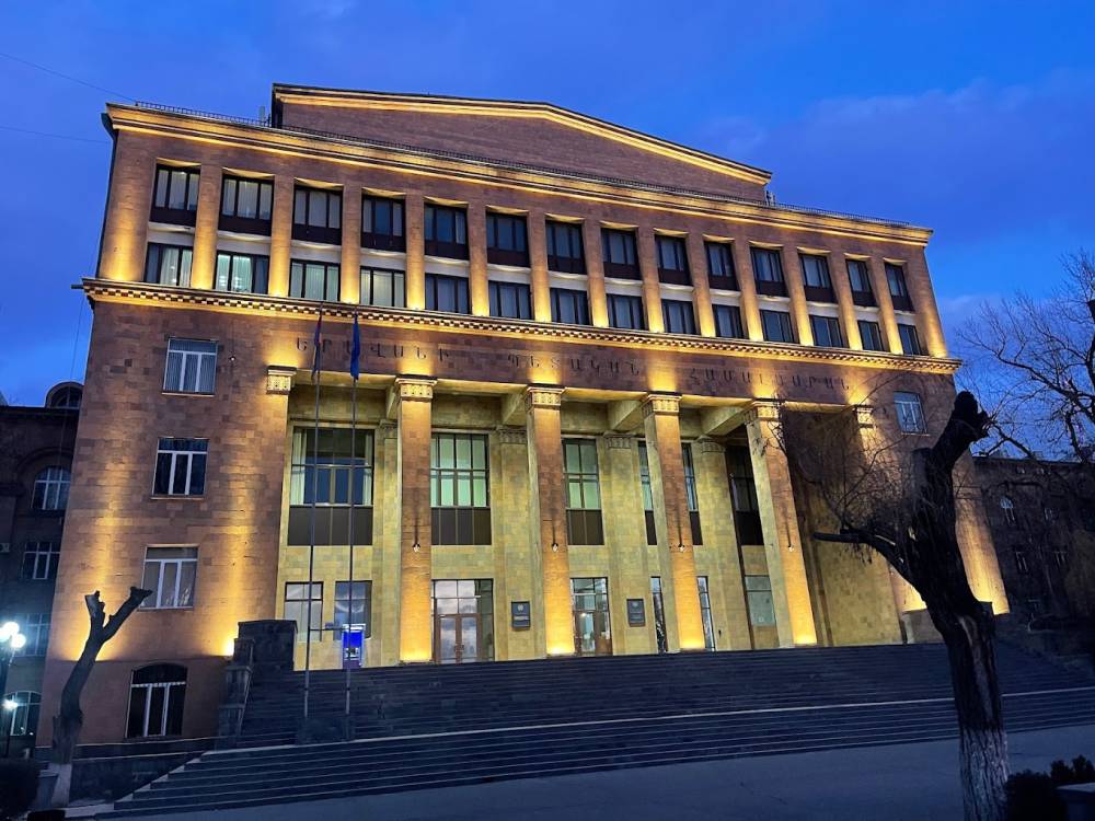 «Թե՛ ռեկտորին, թե՛ պրոռեկտորին զգուշացնում եմ՝ սահմանները մի՛ անցեք»․ Բագրատ Սրբազանը վաղը կայցելի ԵՊՀ