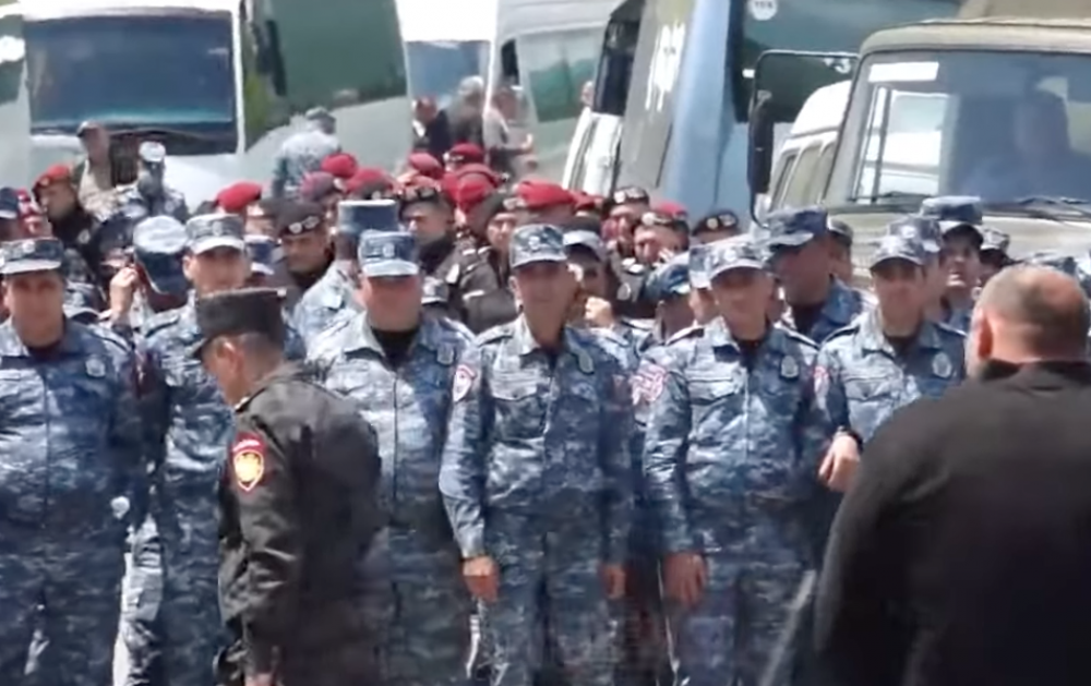 Մենք ընդդիմադիր չենք, մեր կյանքն ենք միայն ուզում, պետությանն ընդդիմադիր այդ մարդն ու իր խմբակն է (տեսանյութ)