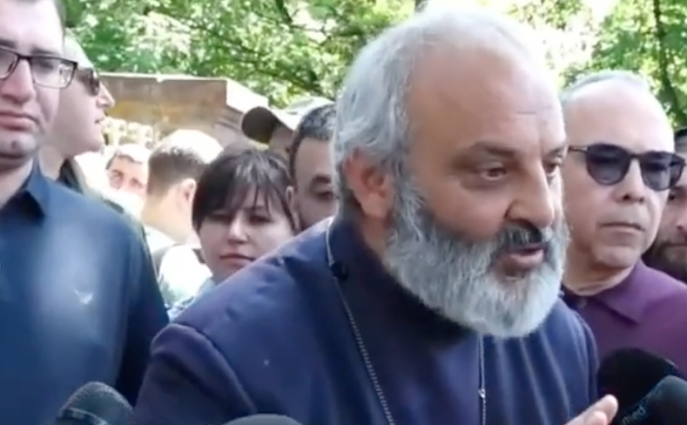 Բագրատ Սրբազանի արձագանքը՝ Արարատ Միրզոյանի հայտարարությանը